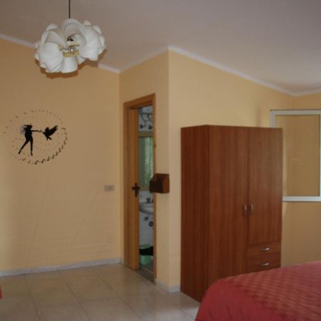 Camere & Case Vacanze Lo Scoglio Castel di Tusa Exterior photo