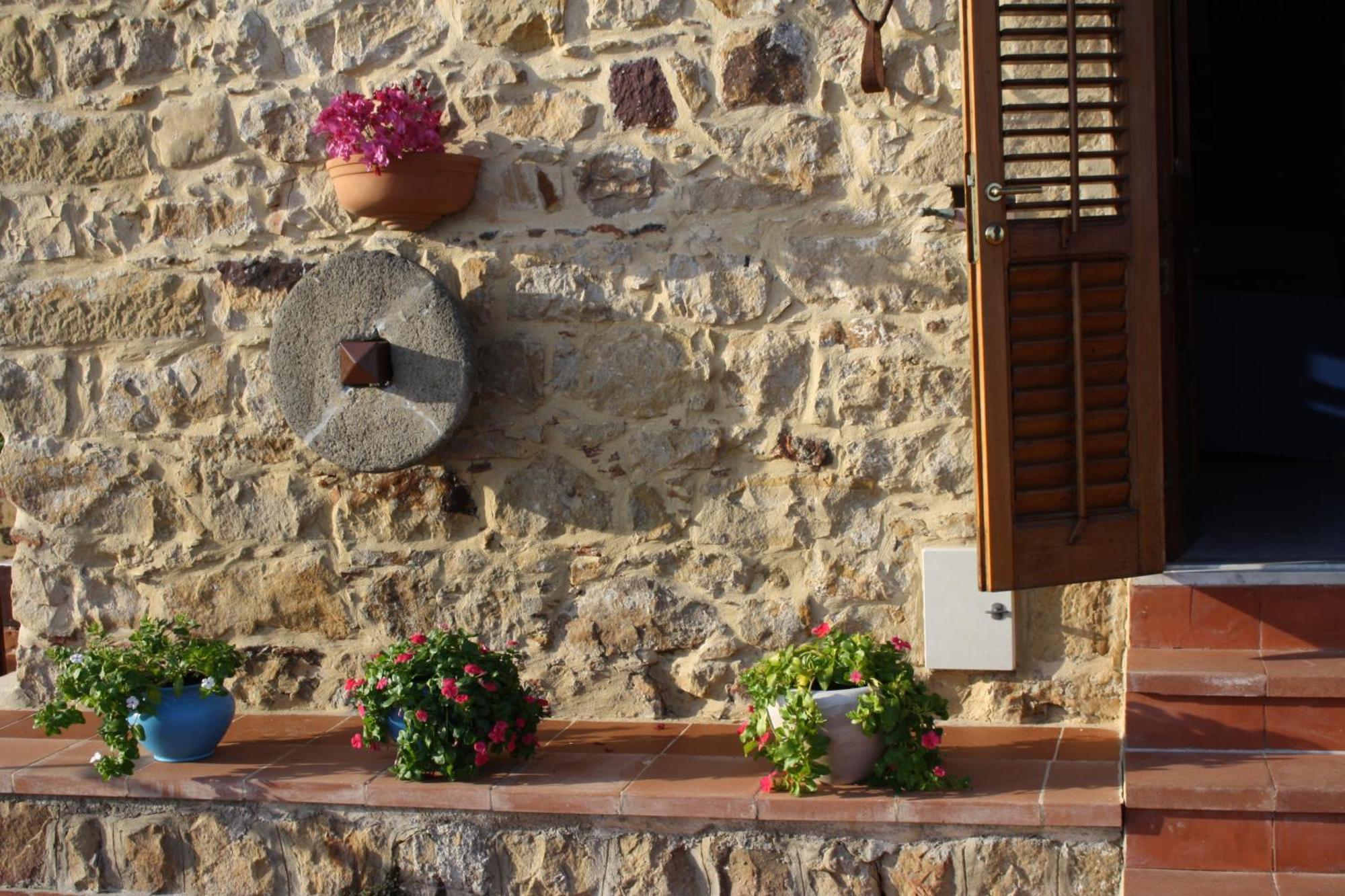 Camere & Case Vacanze Lo Scoglio Castel di Tusa Exterior photo